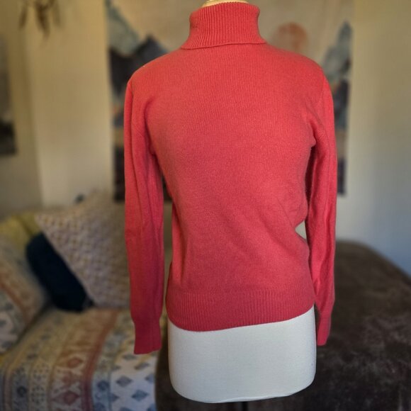 Neiman Marcus 100% Cashmere Turtleneck Sweater M Coral Pink Soft Luxe Knit - Picture 4 of 14